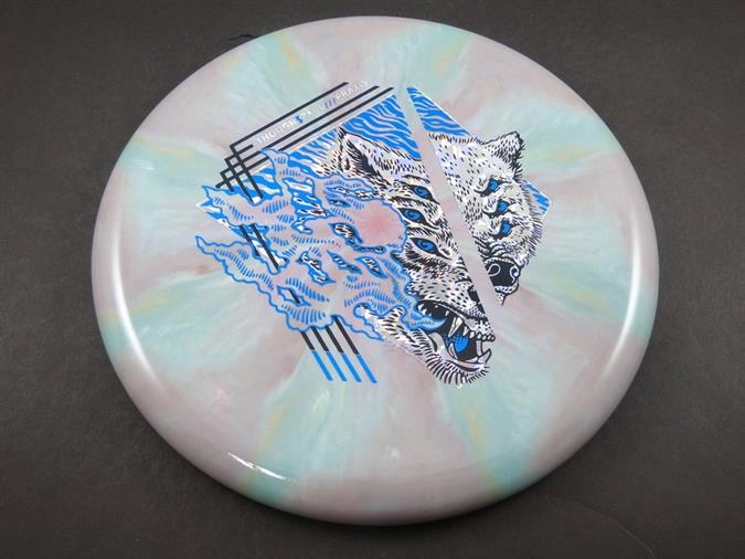 PraxisNebula Aura